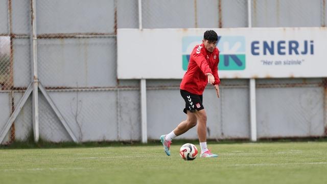 Sivasspor’da Sakatlık Şoku: İki Oyuncu Birden Takımdan Uzak Kaldı!