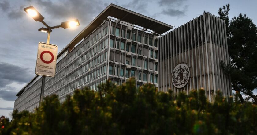 Trump withdraws the United States from the World Health Organization