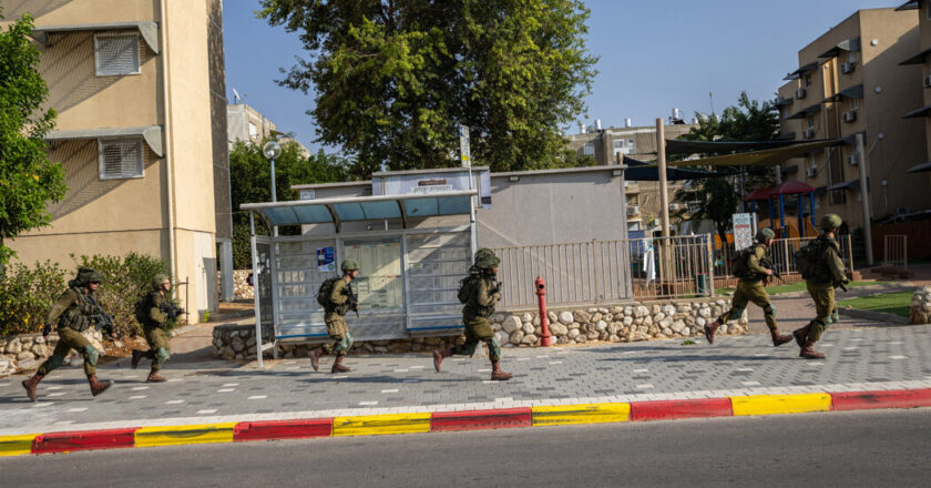 Israel’s army exhibits its Hamas attack failures of 7 October