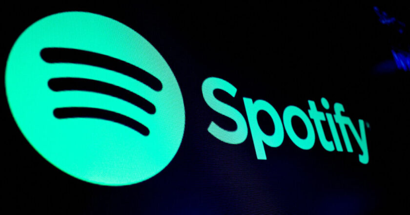Spotify paid $ 100 million to the podcaster while Creator Wars warms up