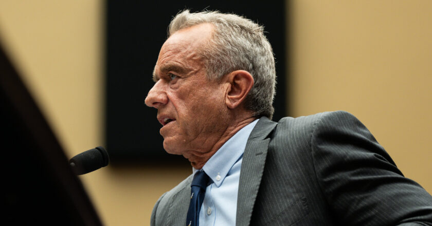 RFK Jr.: CDC’ye Aşılar ve Otizm ile İlgili Dil Değişikliği Talimatı Verdim