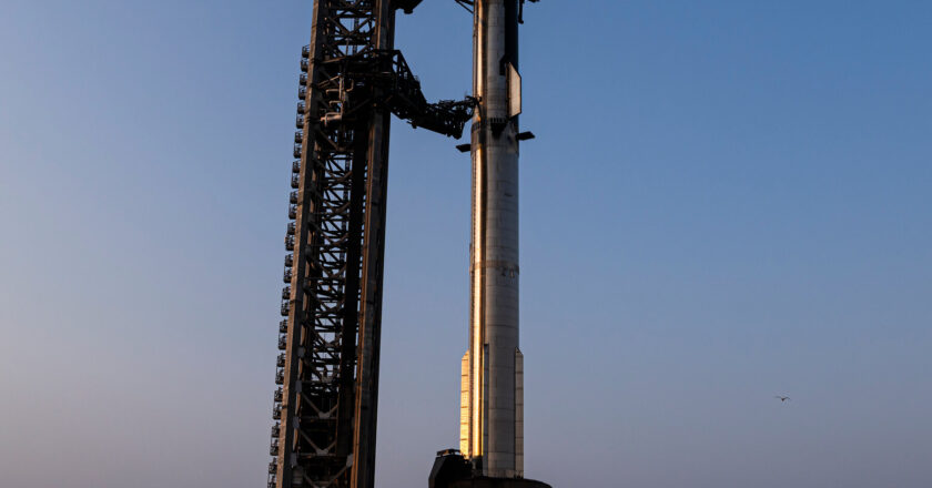 SpaceX Soars to $800 Billion Valuation Ahead of IPO