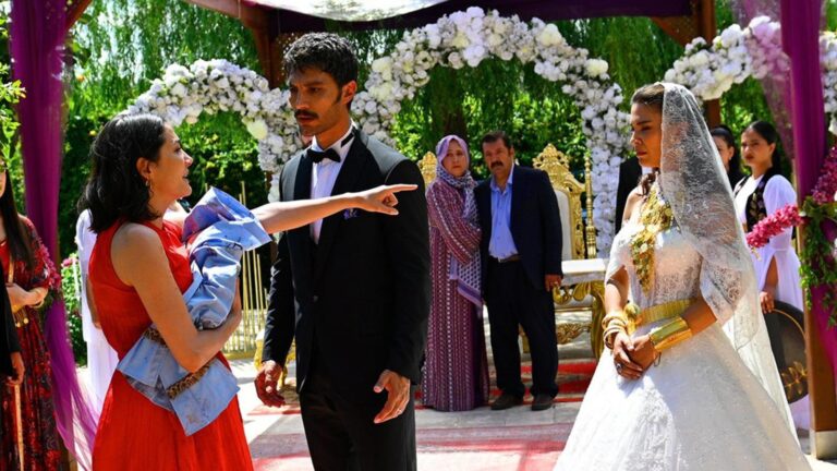 Halef’in Melek’i diziden çıkıyor mu? Aybüke Pusat için karar verildi
